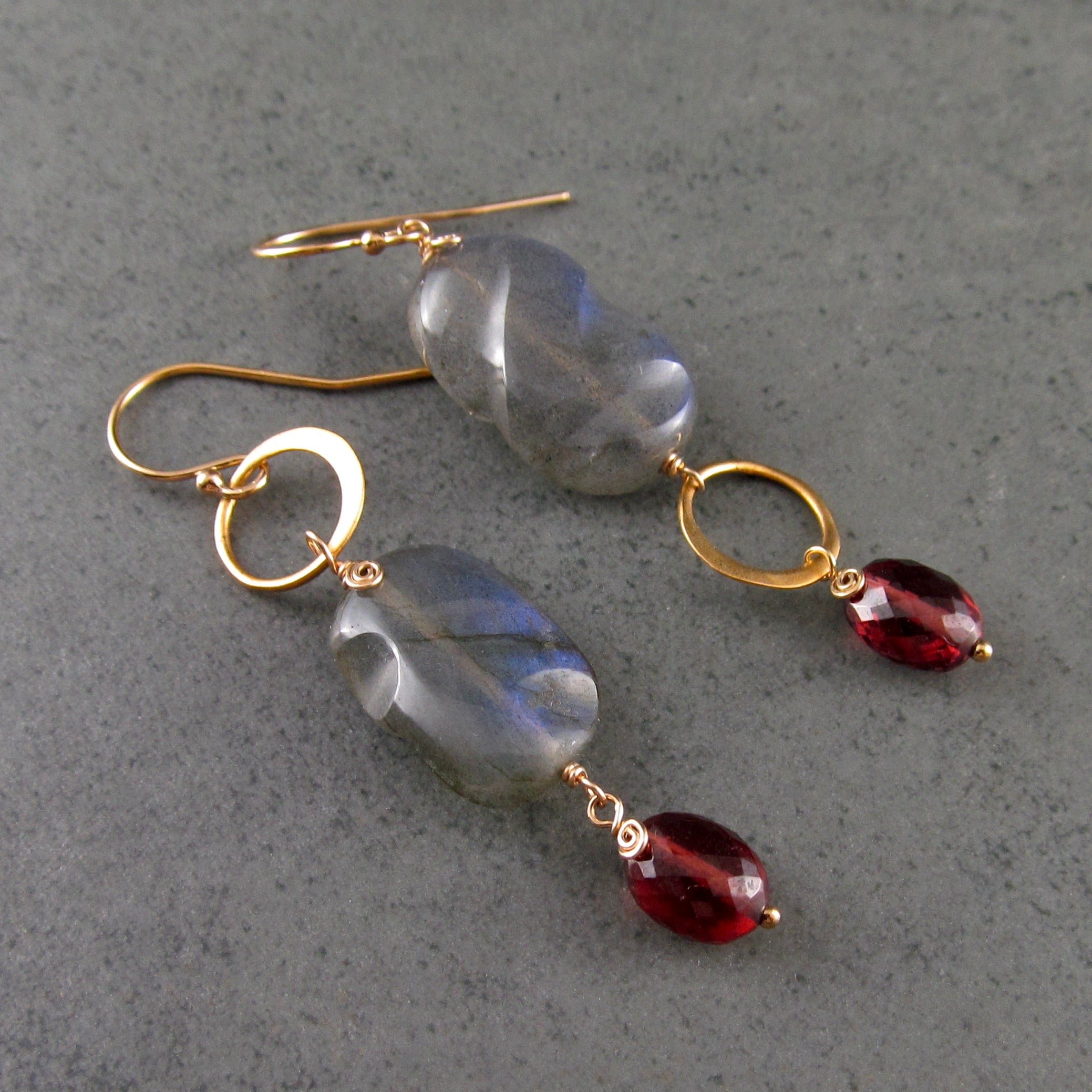 Outlet Labradorite and Garnet Earrings